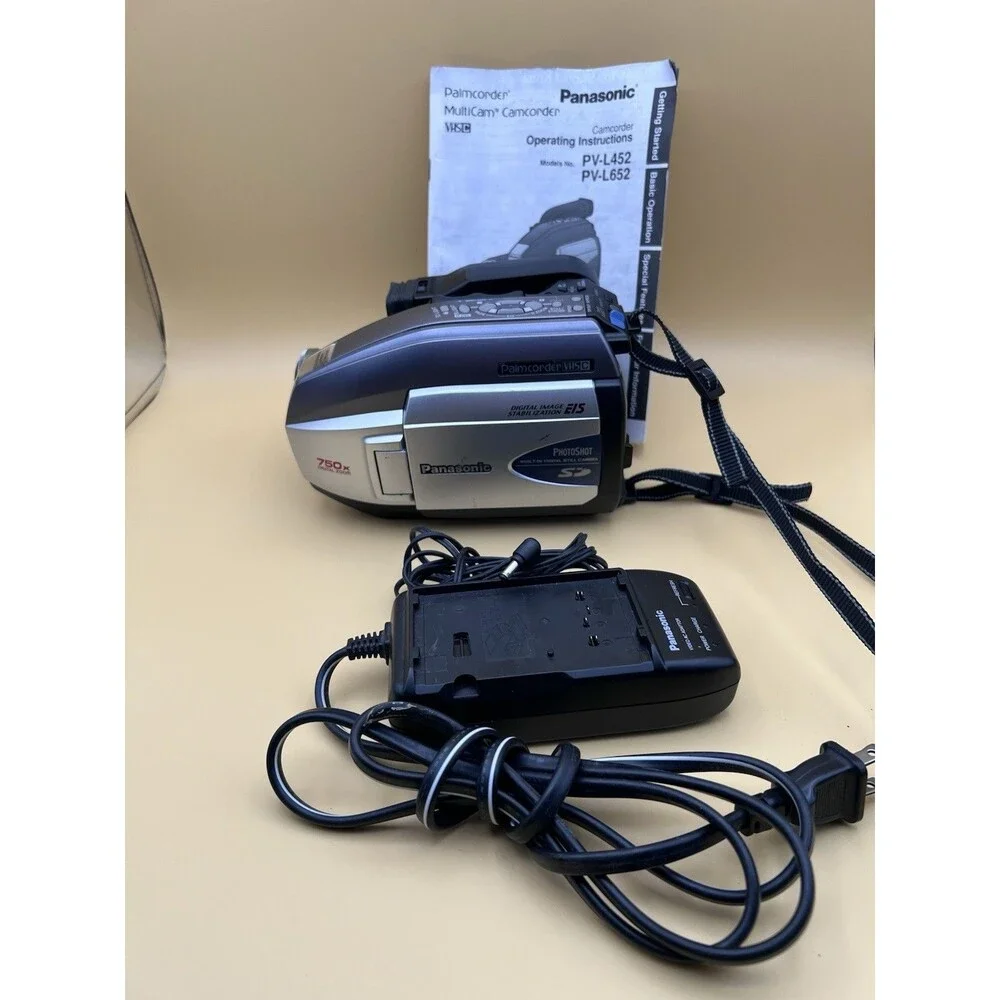 Panasonic PV-L452D Palmcorder 750X Digital Zoom Camcorder Camera w/Case